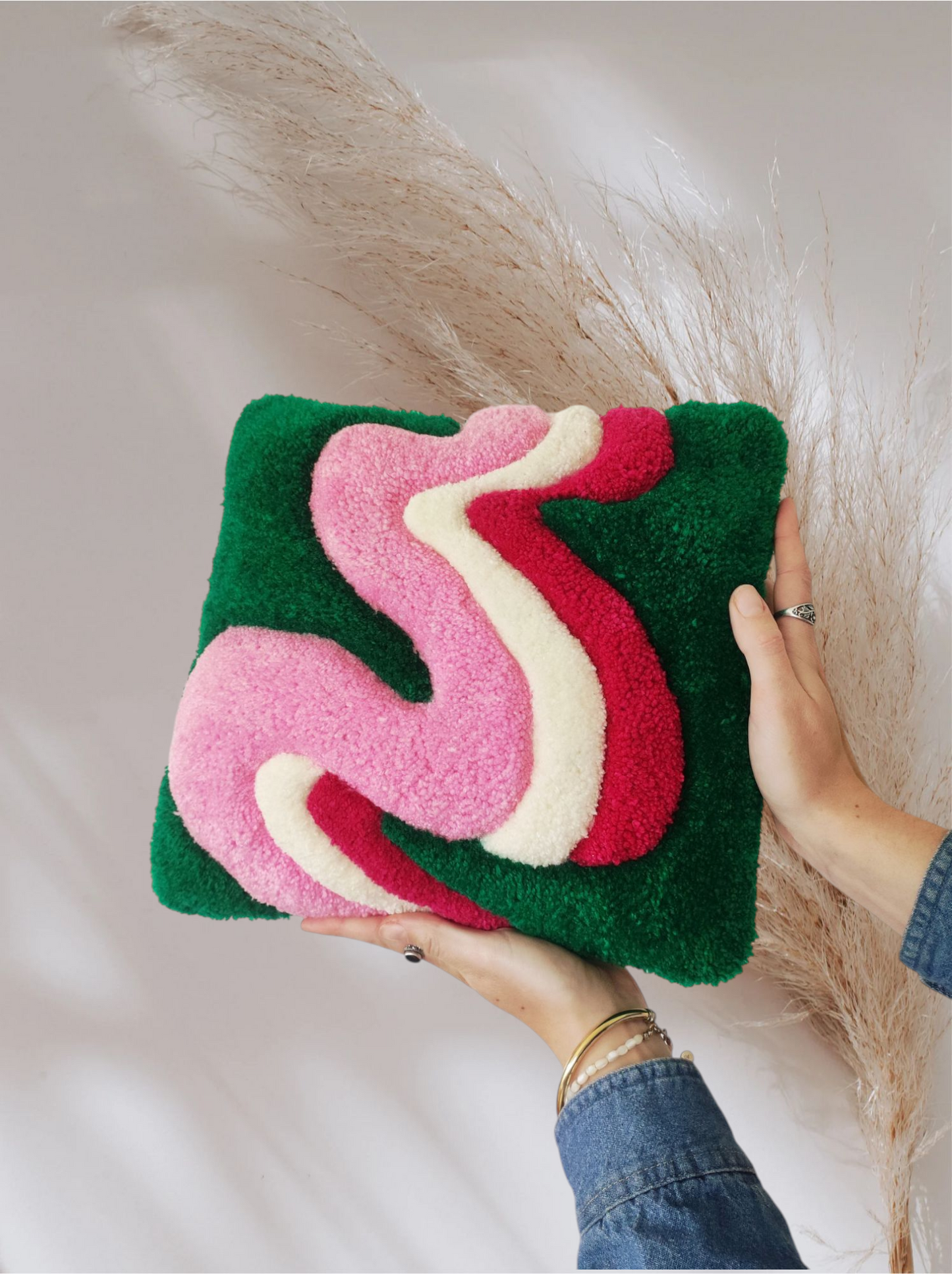 COUSSIN VERT À MOTIF
