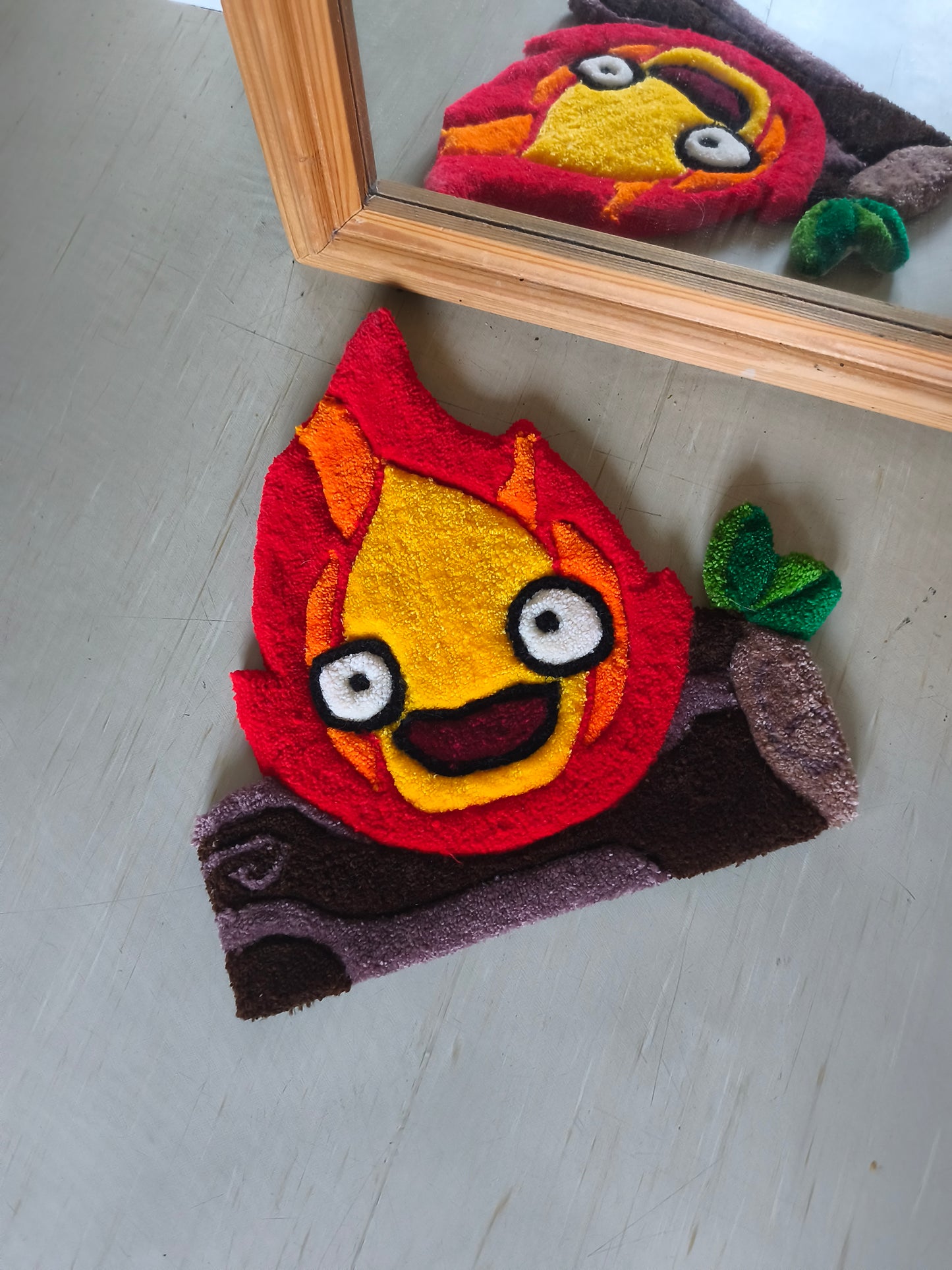 TAPIS/SUSPENSION MURALE CALCIFER