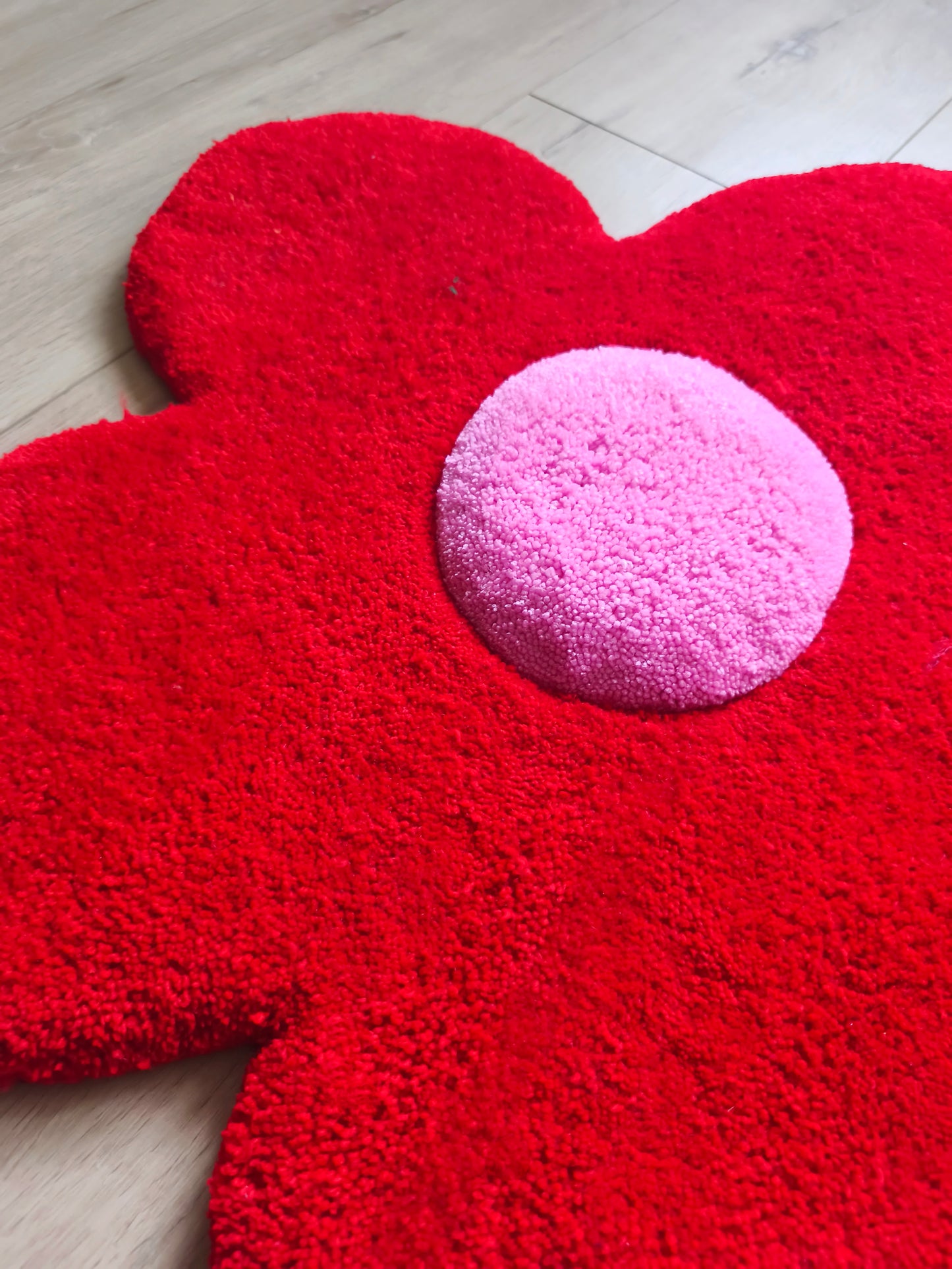 TAPIS FLEUR ROUGE